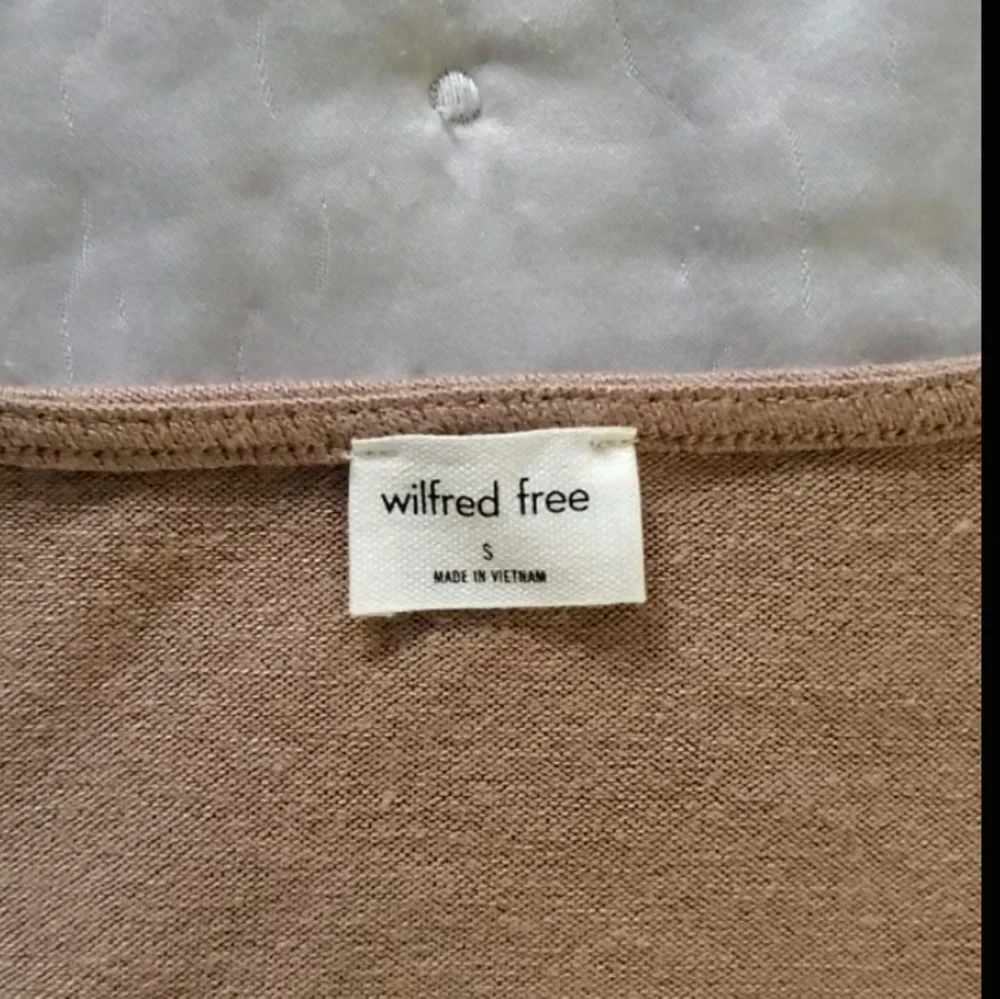 SOLD- WILFRED FREE• LYNX• Long Sleeved Adjustable Top  #Clay Argil #Lynx - Picture 8 of 12